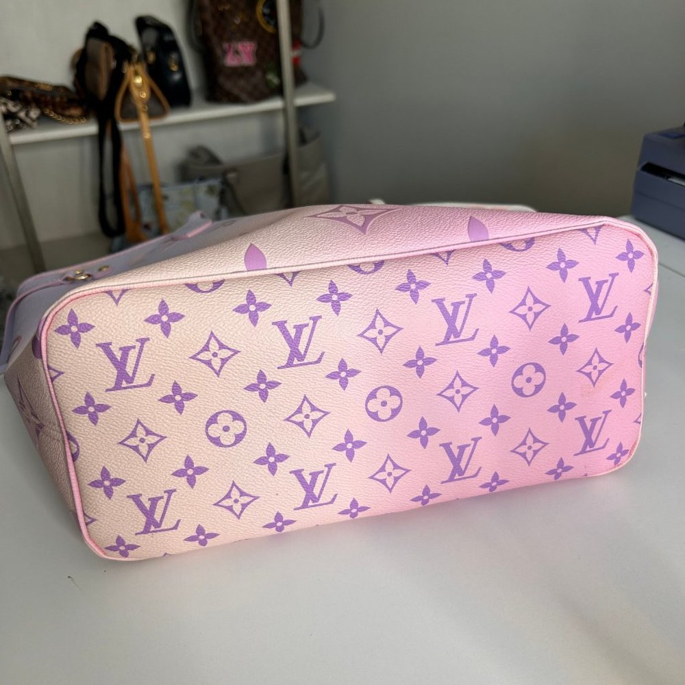 Louis Vuitton Sunrise Pastel in the City Neverfull Ombré Bag - Picture 4 of 5